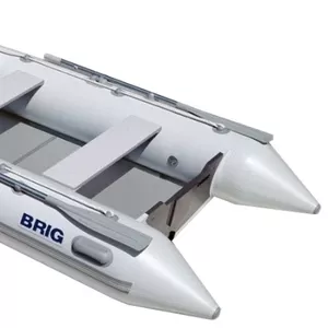 Продаётся моторная лодка Brig D330