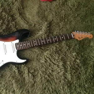 Продам гитару Fender Stratocaster