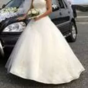 Продаётся очаровательное свадебное платье